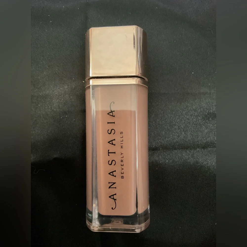 Anastasia Beverly Hills Lip Velvet in Peachy Nude